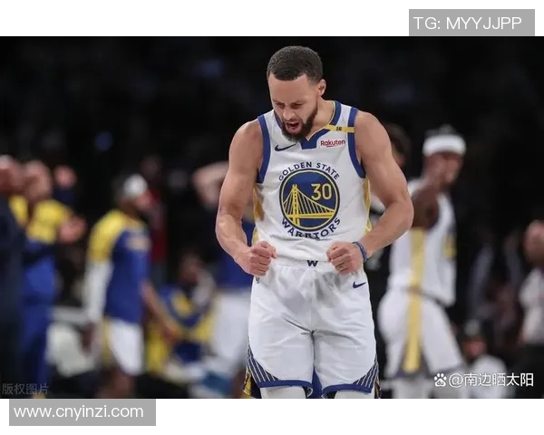 明星球员表现点评：库里再次封神